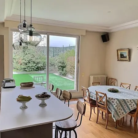 Apartman : Grand Calme Et Terrasse Párizs